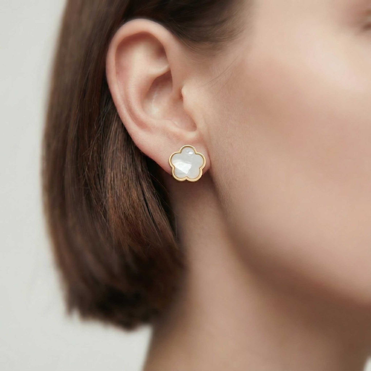 White Meadow Flower Earrings