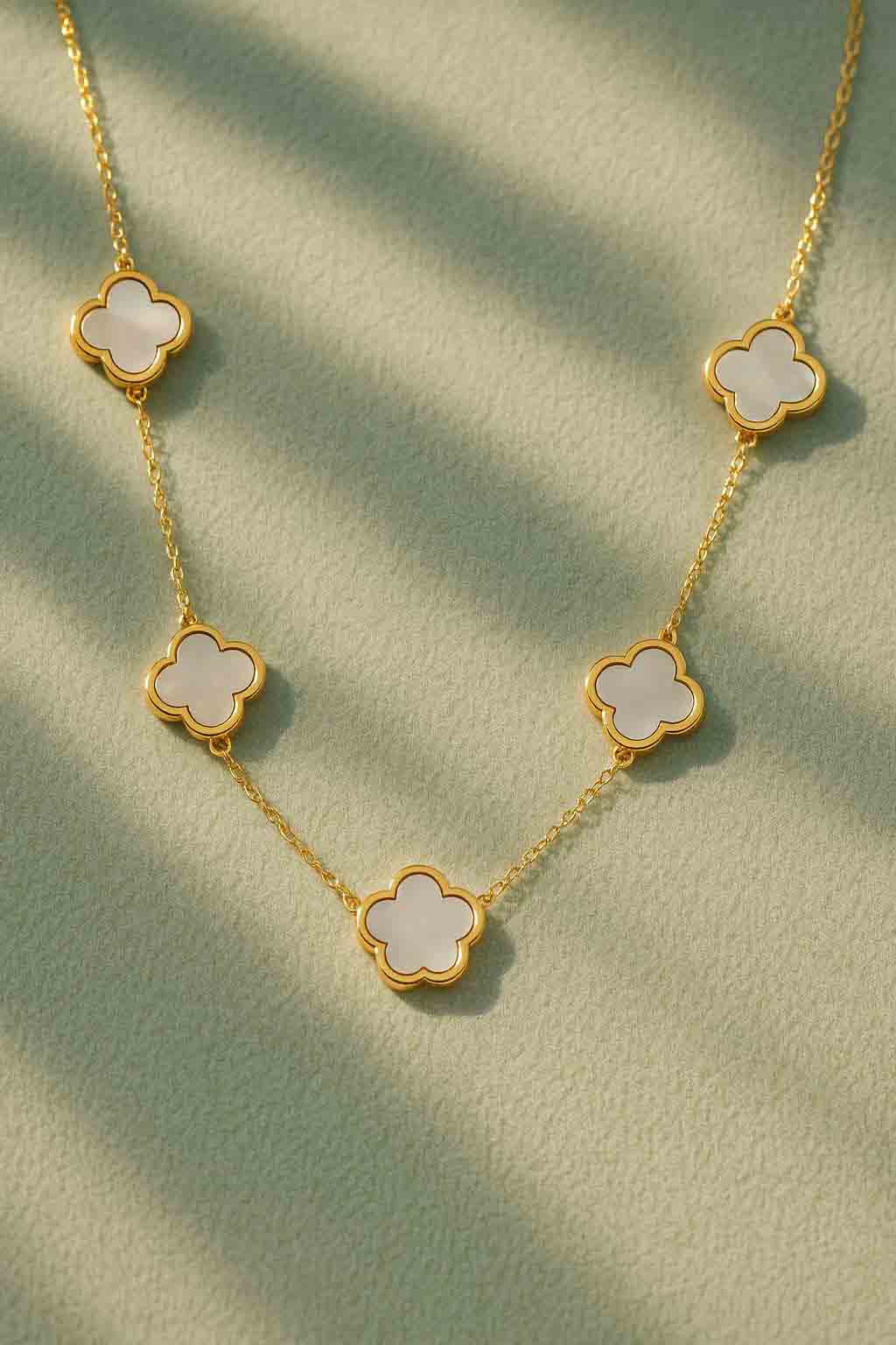 White Meadow Flower Necklace