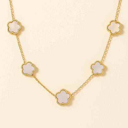 White Meadow Flower Necklace