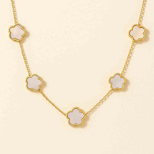 White Meadow Flower Necklace