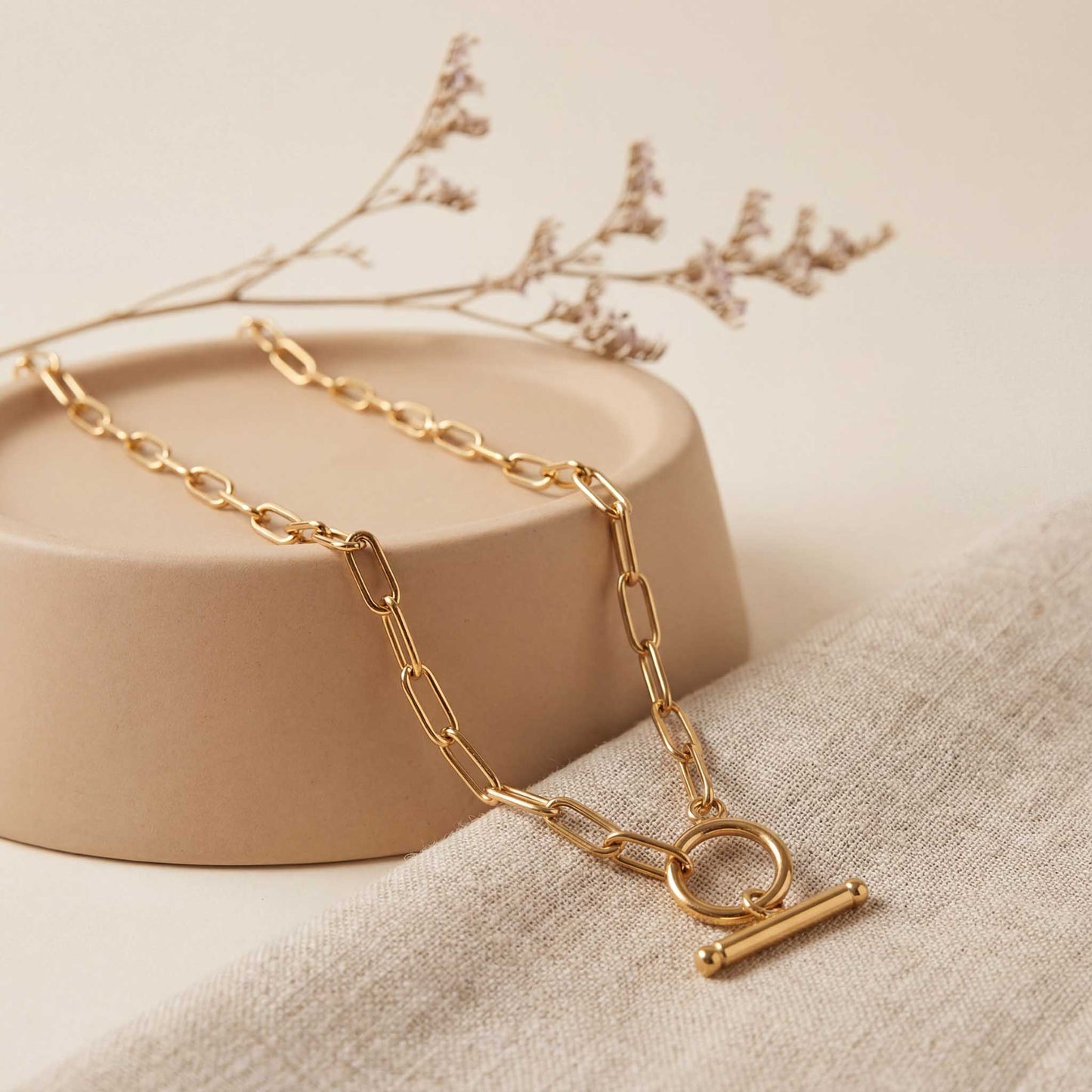 Stylish Gold Chain Necklace