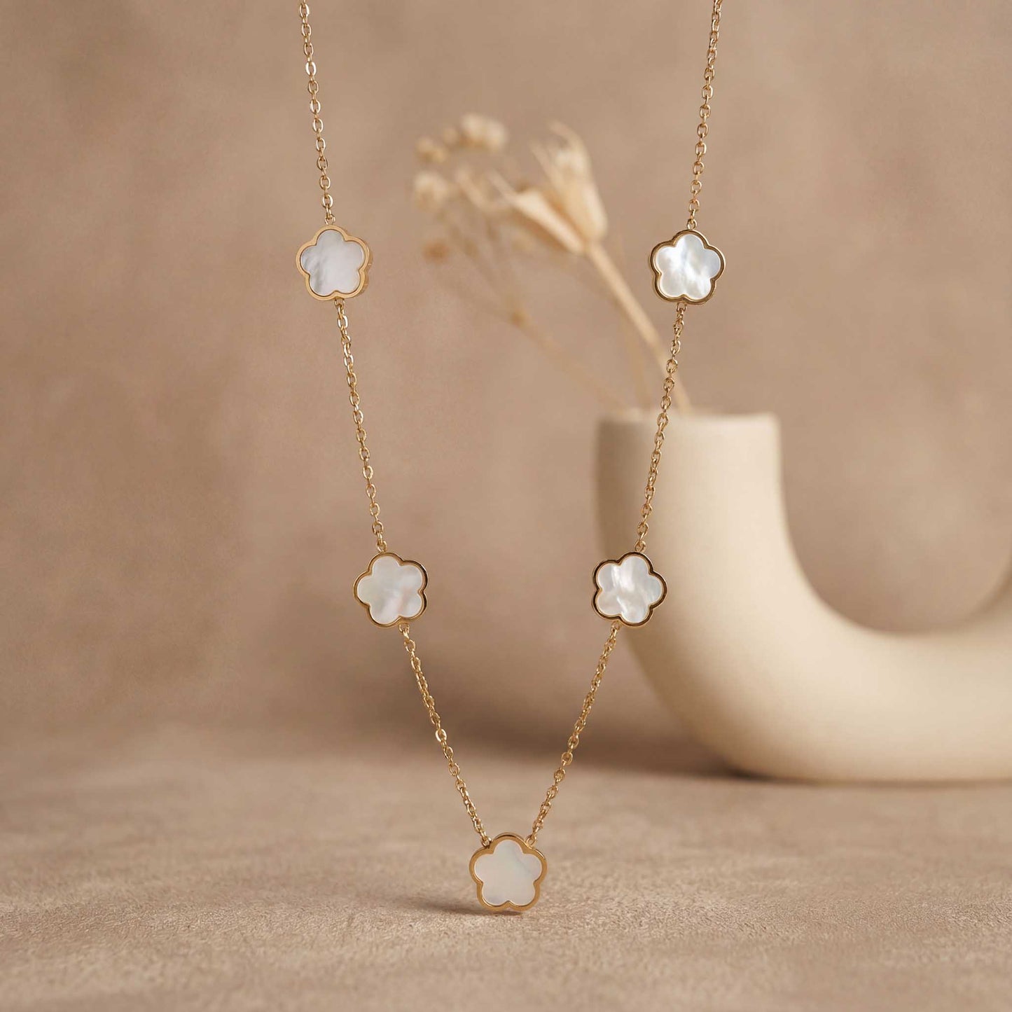 White Meadow Flower Necklace