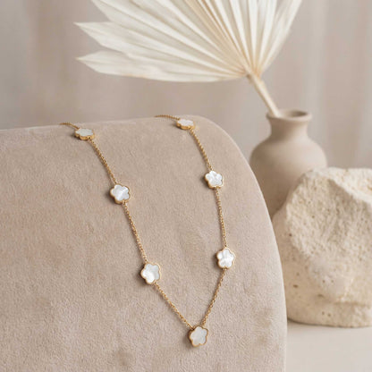 White Meadow Flower Necklace