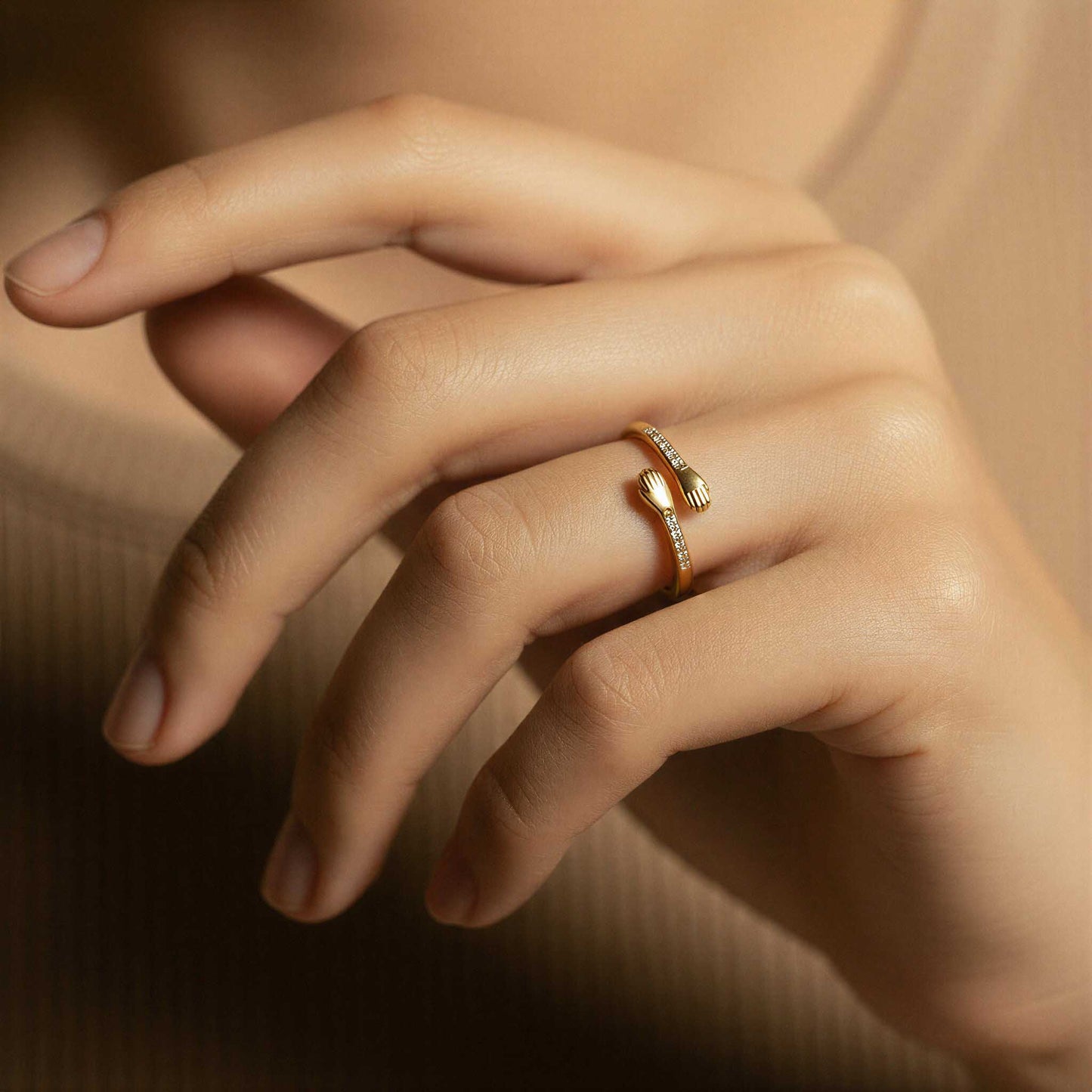 Hug Design Diamond Ring