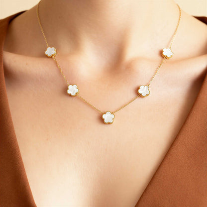 White Meadow Flower Necklace
