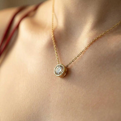 Minimalist Round Diamond Necklace