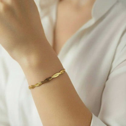 Classic Herringbone Bracelet