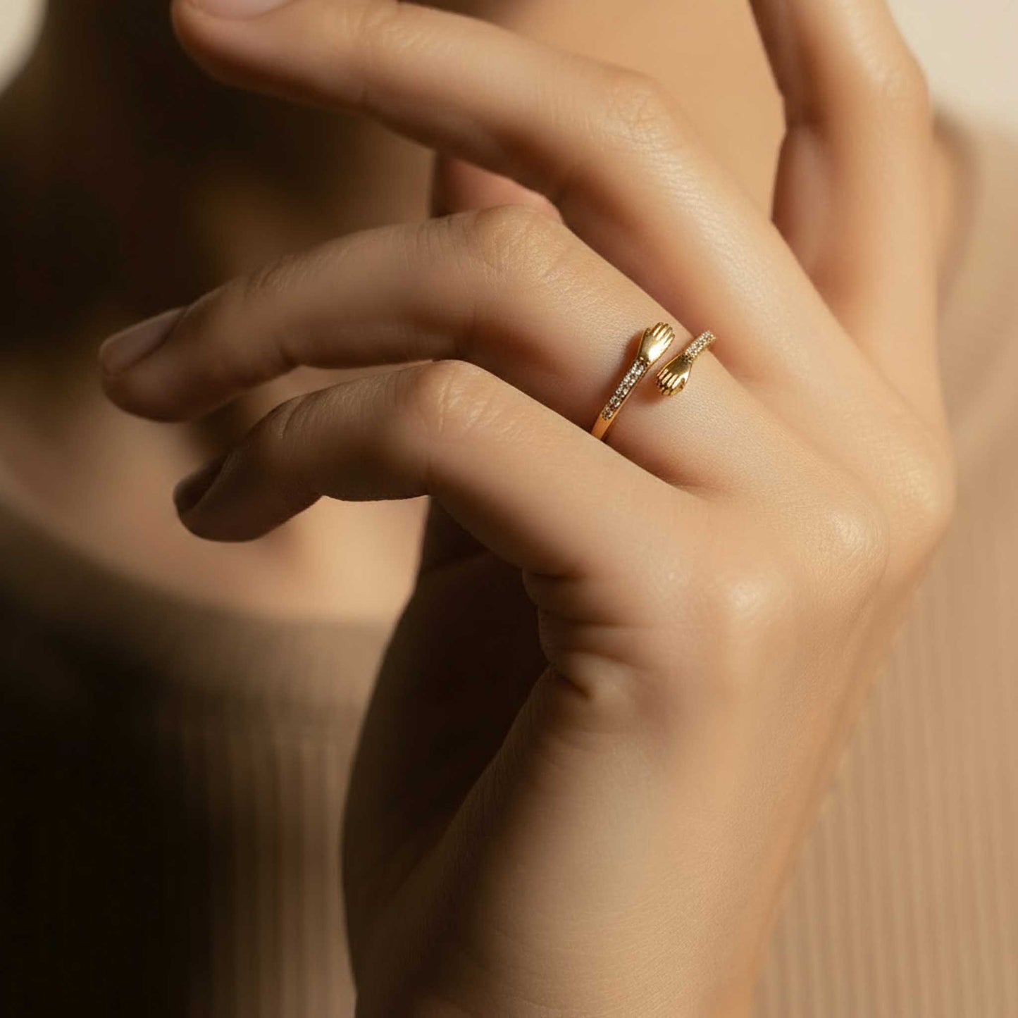 Hug Design Diamond Ring